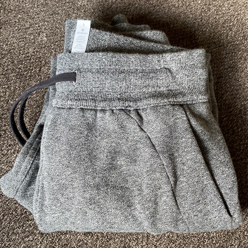 Lululemon High Rise Scuba Jogger